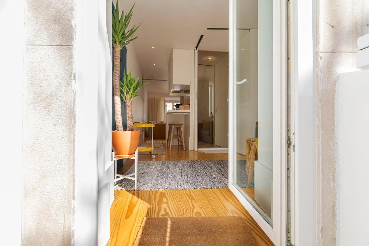Lovelystay - The Blue Pool House Lisbon